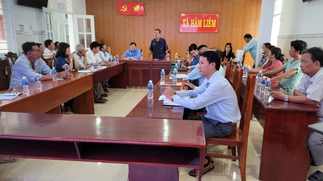 Các hộ Nông dân tham gia mô hình trồng cây chanh dây vàng